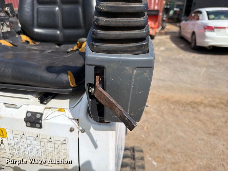 image for item FK5200 2022 Bobcat E10 mini excavator