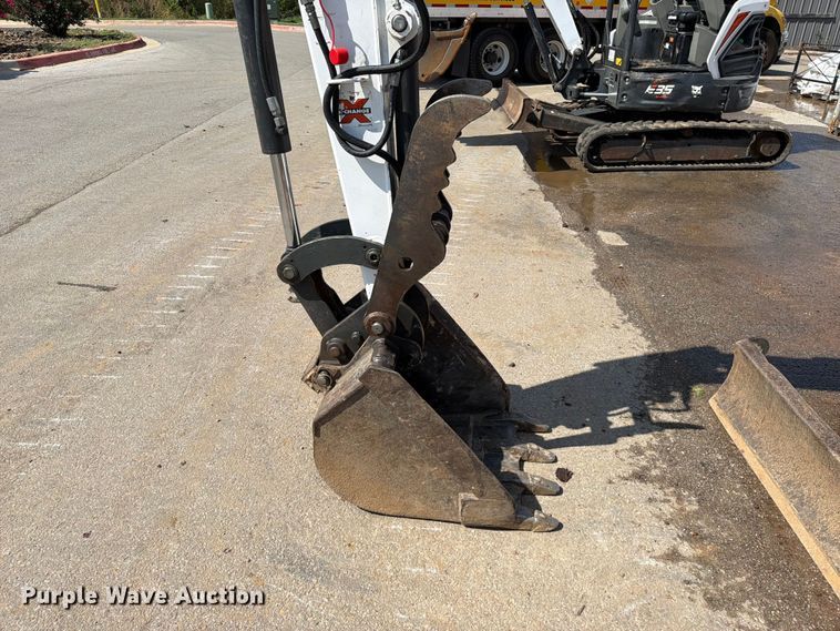 image for item FK5201 2023 Bobcat E32i mini excavator