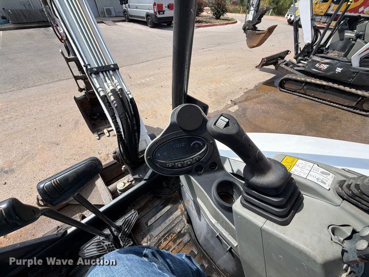 image for item FK5201 2023 Bobcat E32i mini excavator
