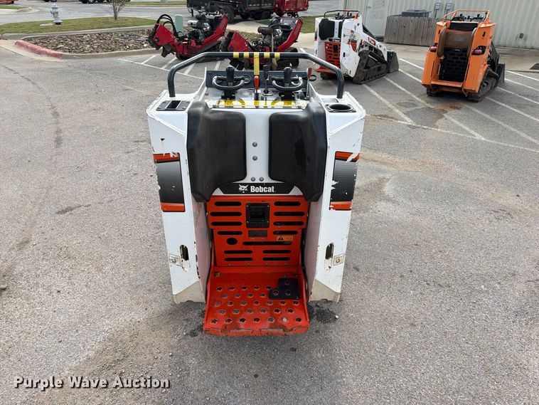 image for item FK5208 2023 Bobcat MT100 compact utility loader