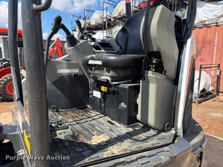 image for item FK5213 2024 Bobcat E32 mini excavator