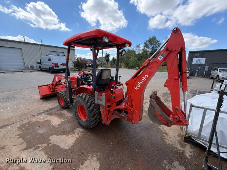 image for item FK5214 Kubota B26 backhoe