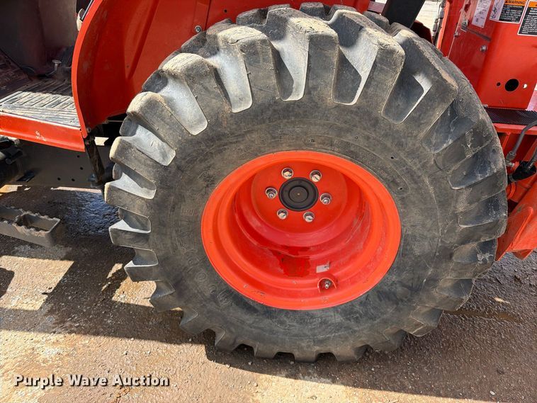 image for item FK5214 Kubota B26 backhoe