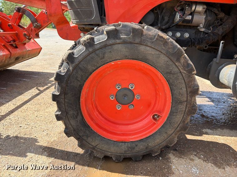 image for item FK5214 Kubota B26 backhoe