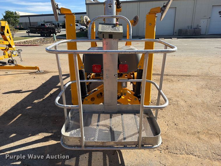 image for item FK5217 2023 Haulette 4527A boom lift