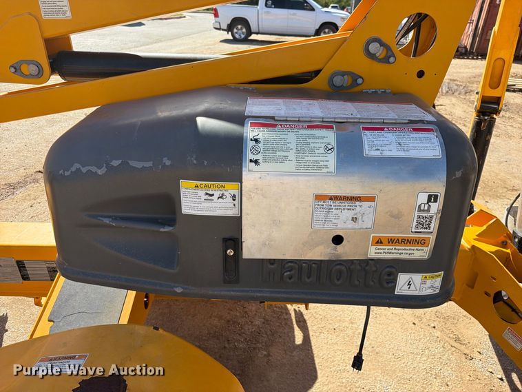 image for item FK5217 2023 Haulette 4527A boom lift