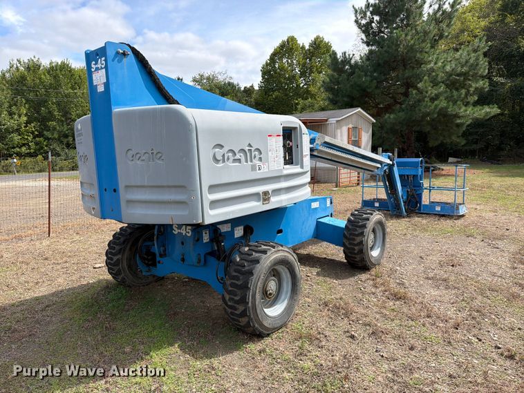 image for item FK5245 2011 Genie S-45 boom lift