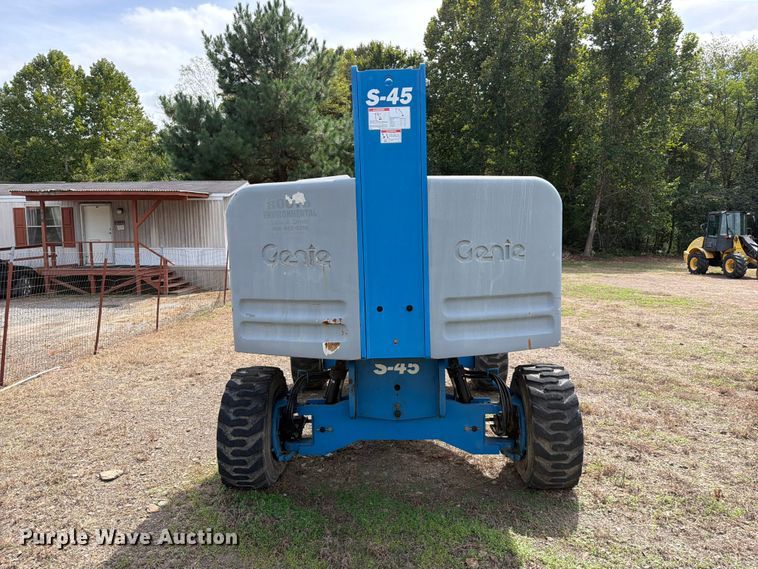 image for item FK5245 2011 Genie S-45 boom lift