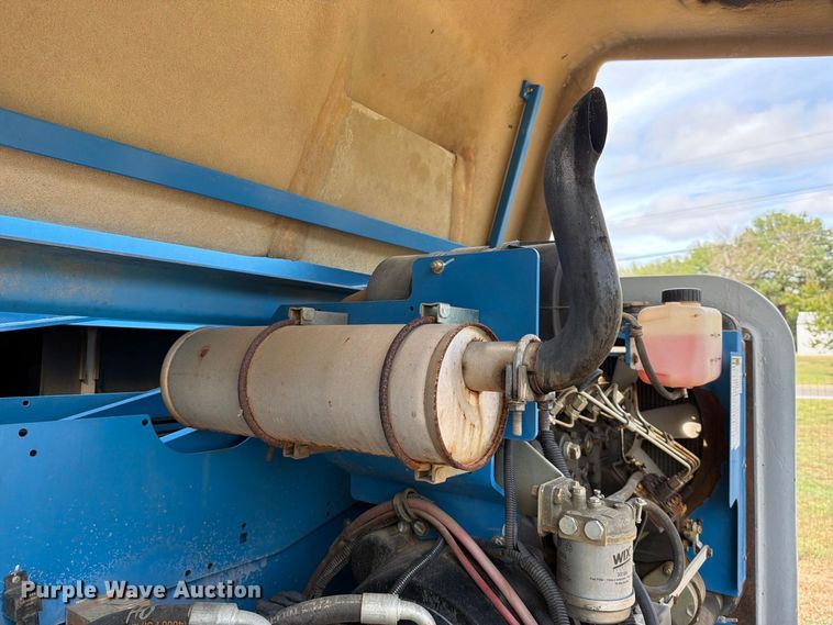 image for item FK5245 2011 Genie S-45 boom lift