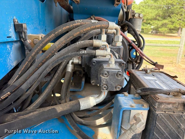 image for item FK5245 2011 Genie S-45 boom lift