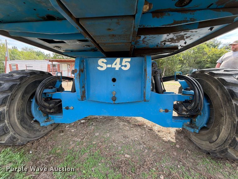 image for item FK5245 2011 Genie S-45 boom lift