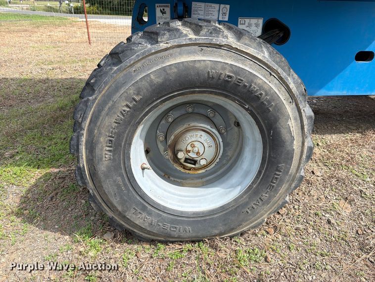 image for item FK5245 2011 Genie S-45 boom lift