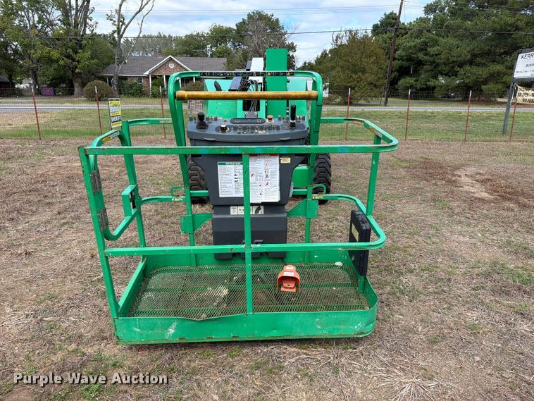 image for item FK5246 2017 JLG 340AJ boom lift