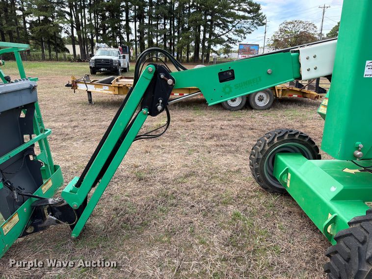 image for item FK5246 2017 JLG 340AJ boom lift