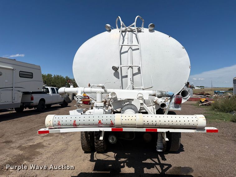image for item FM7635 1975 Ford 9000 tank truck