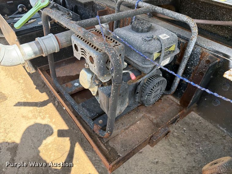 image for item FM7635 1975 Ford 9000 tank truck