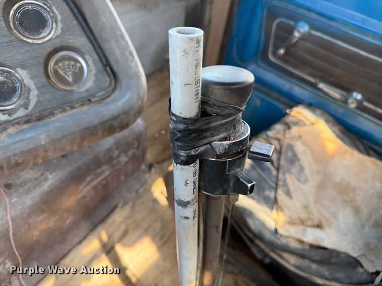 image for item FM7635 1975 Ford 9000 tank truck