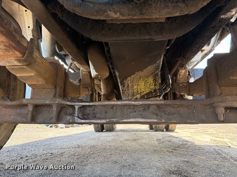 image for item FM7635 1975 Ford 9000 tank truck