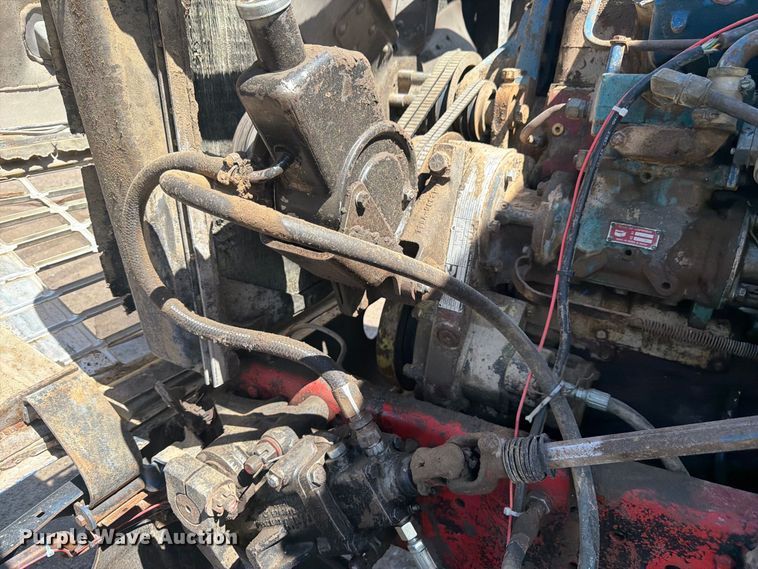 image for item FM7635 1975 Ford 9000 tank truck