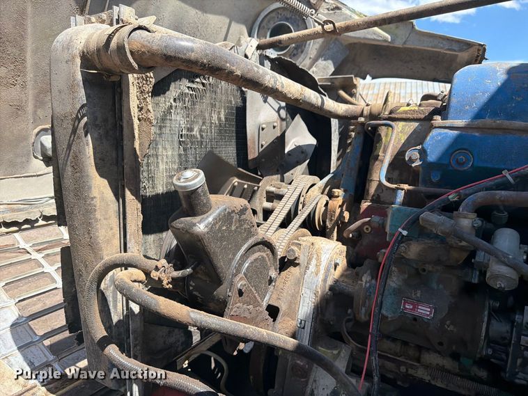 image for item FM7635 1975 Ford 9000 tank truck