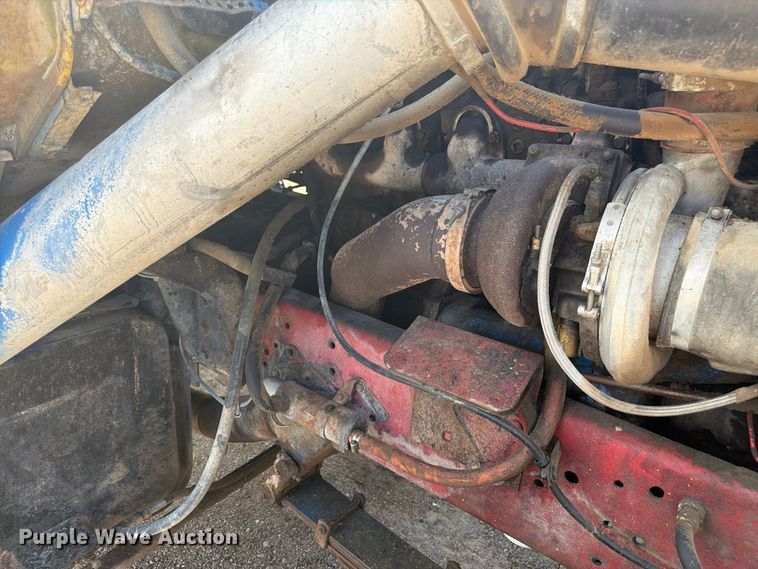 image for item FM7635 1975 Ford 9000 tank truck