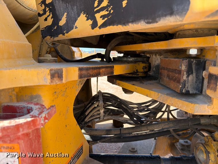 image for item FM7657 1995 John Deere 544G wheel loader
