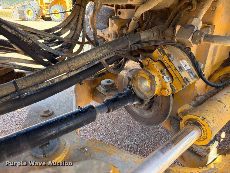 image for item FM7657 1995 John Deere 544G wheel loader