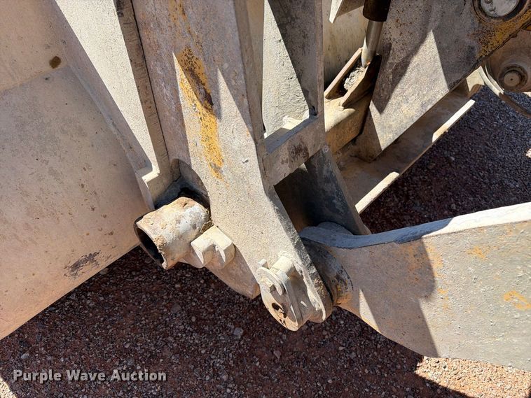 image for item FM7657 1995 John Deere 544G wheel loader