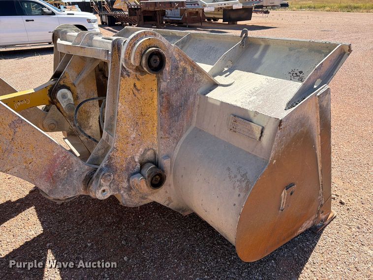 image for item FM7657 1995 John Deere 544G wheel loader