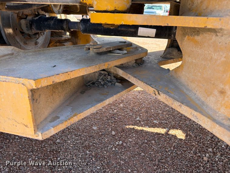 image for item FM7657 1995 John Deere 544G wheel loader
