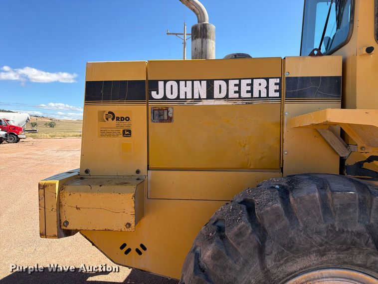 image for item FM7657 1995 John Deere 544G wheel loader