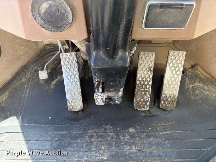image for item FM7657 1995 John Deere 544G wheel loader