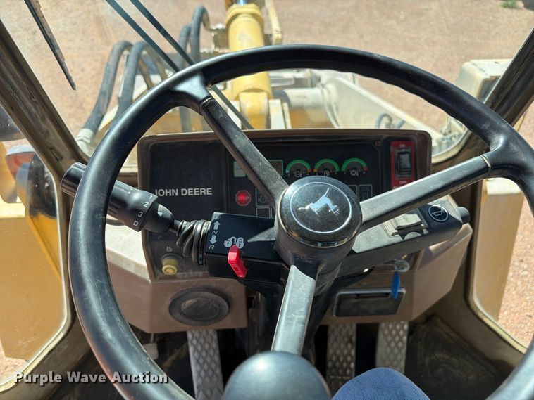 image for item FM7657 1995 John Deere 544G wheel loader
