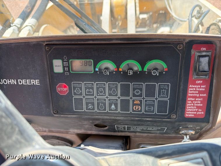 image for item FM7657 1995 John Deere 544G wheel loader