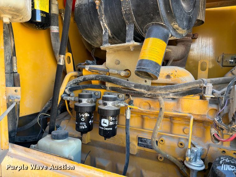 image for item FM7657 1995 John Deere 544G wheel loader