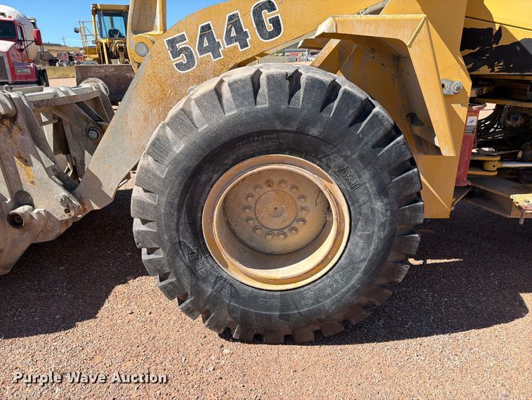 image for item FM7657 1995 John Deere 544G wheel loader