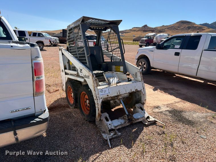 image for item FM7662 1988 Bobcat 542B skid steer loader