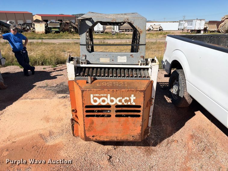 image for item FM7662 1988 Bobcat 542B skid steer loader