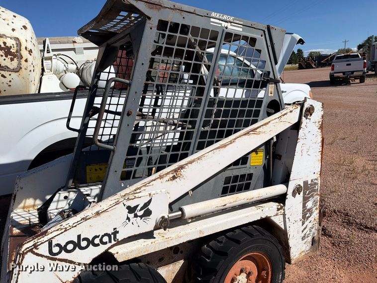 image for item FM7662 1988 Bobcat 542B skid steer loader