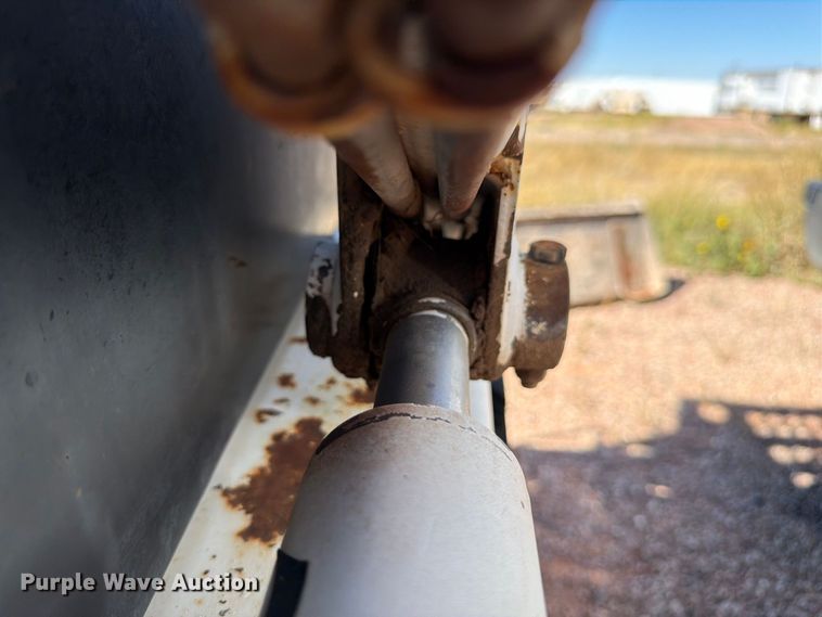 image for item FM7662 1988 Bobcat 542B skid steer loader