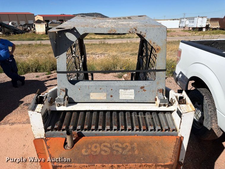 image for item FM7662 1988 Bobcat 542B skid steer loader