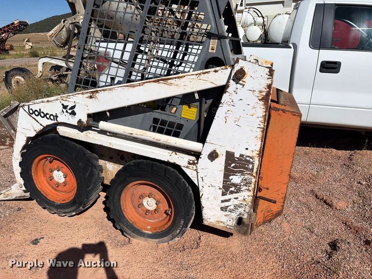 image for item FM7662 1988 Bobcat 542B skid steer loader