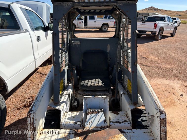 image for item FM7662 1988 Bobcat 542B skid steer loader