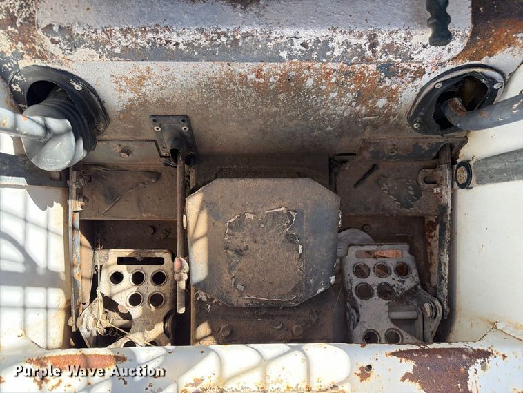 image for item FM7662 1988 Bobcat 542B skid steer loader