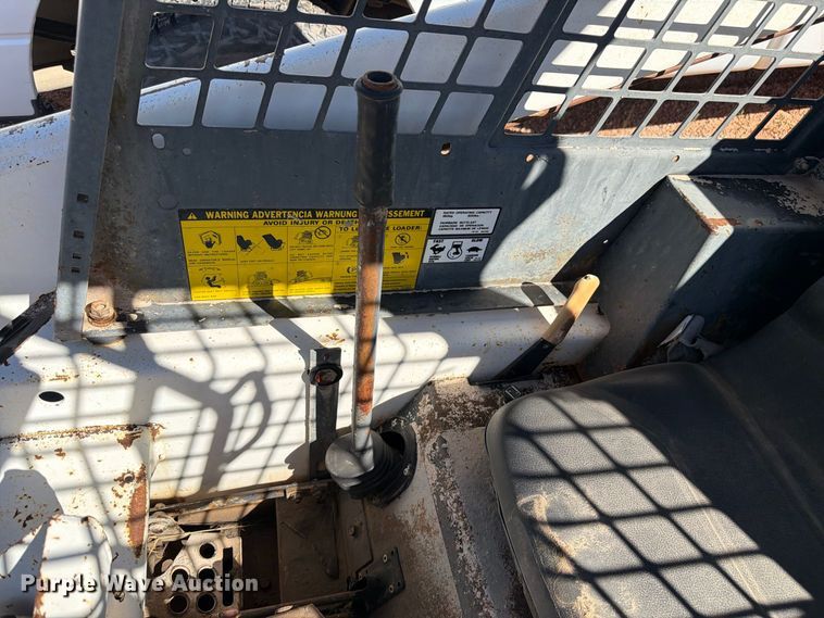image for item FM7662 1988 Bobcat 542B skid steer loader