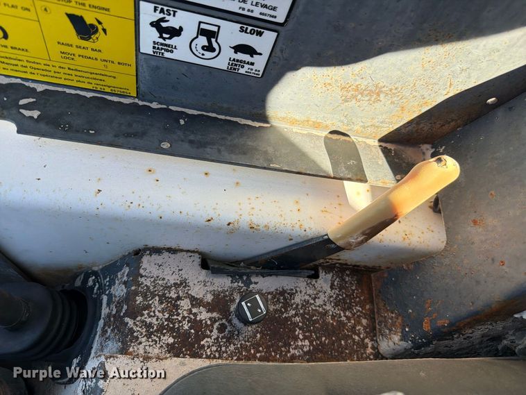 image for item FM7662 1988 Bobcat 542B skid steer loader