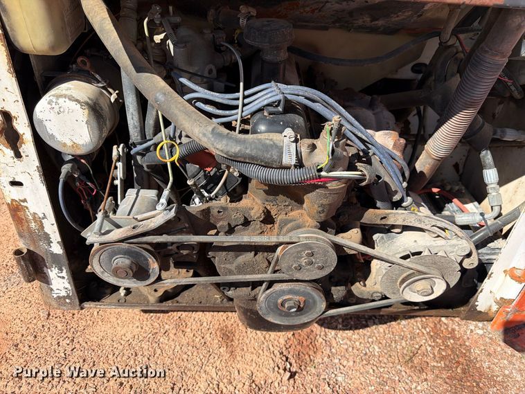 image for item FM7662 1988 Bobcat 542B skid steer loader