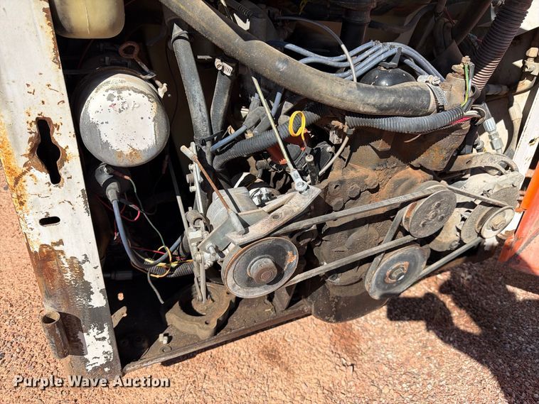 image for item FM7662 1988 Bobcat 542B skid steer loader