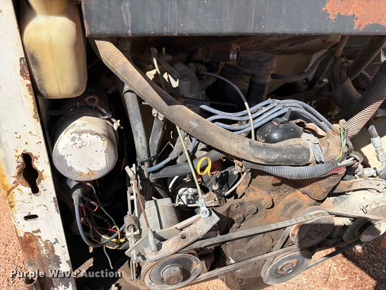 image for item FM7662 1988 Bobcat 542B skid steer loader