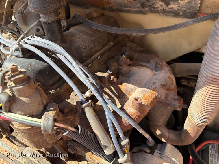 image for item FM7662 1988 Bobcat 542B skid steer loader